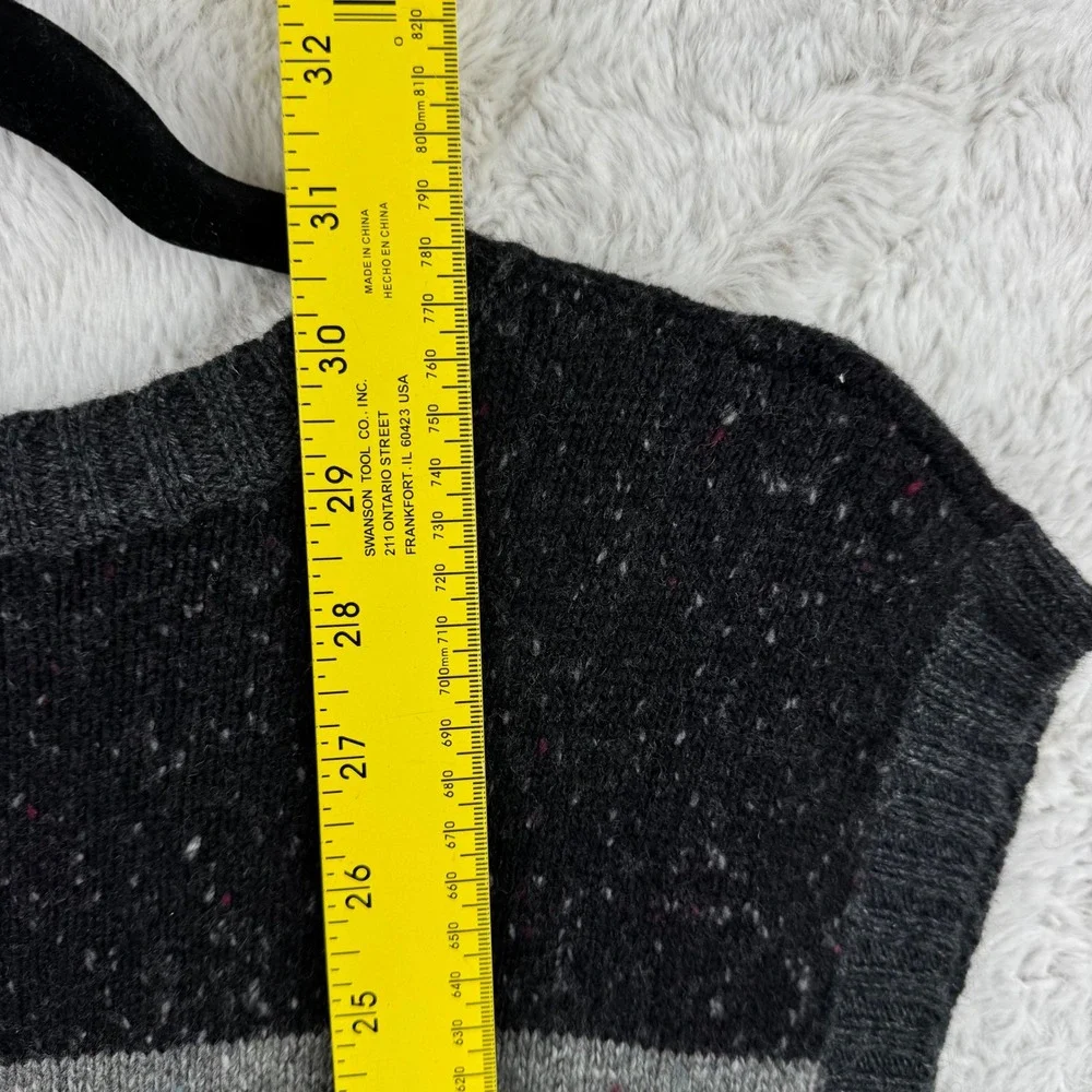 Banana Republic Sweater Vest Mens Large Grey Black Striped Wool Angora Academia